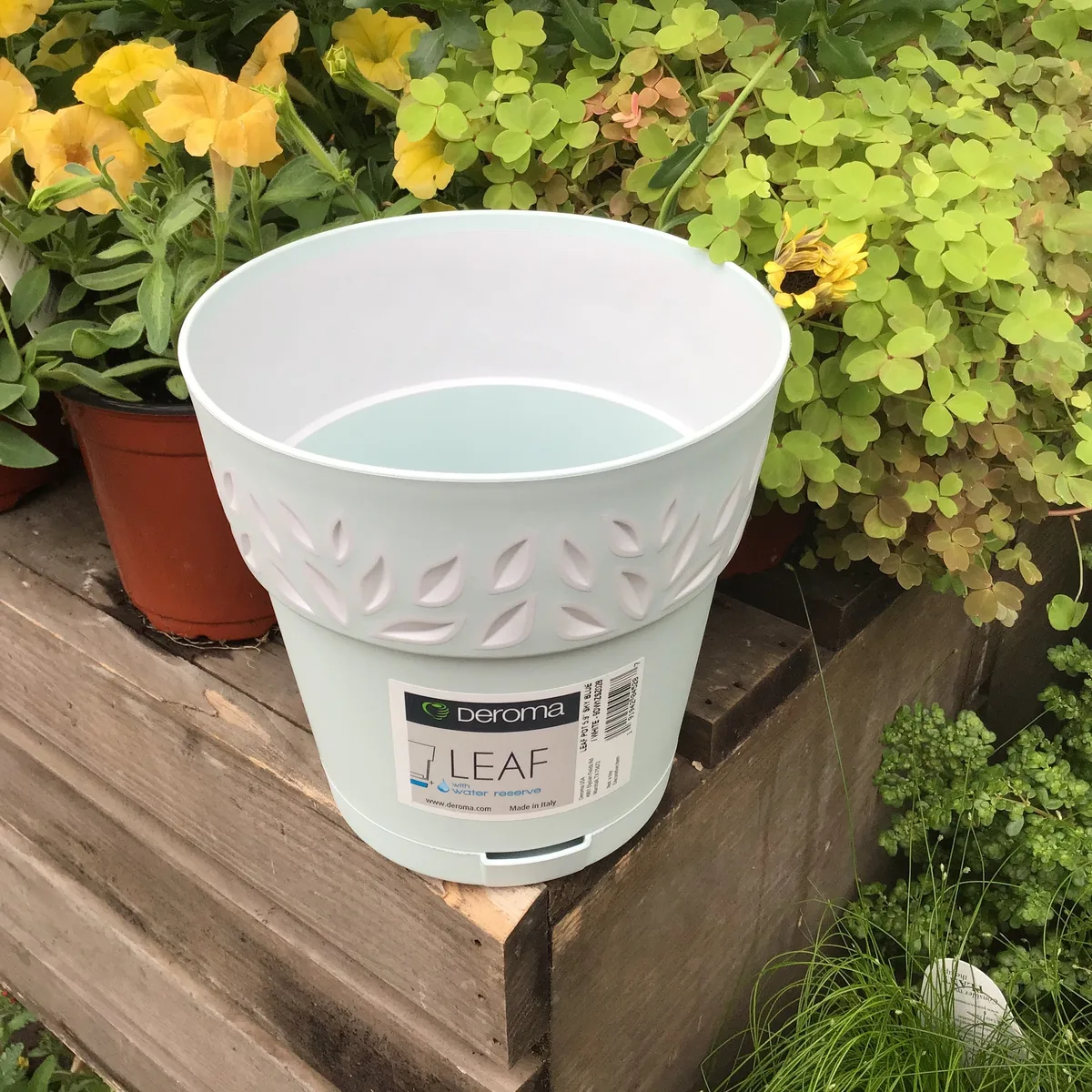 Deroma 5.9" Leaf Pot Premium Plastic White - Image 2