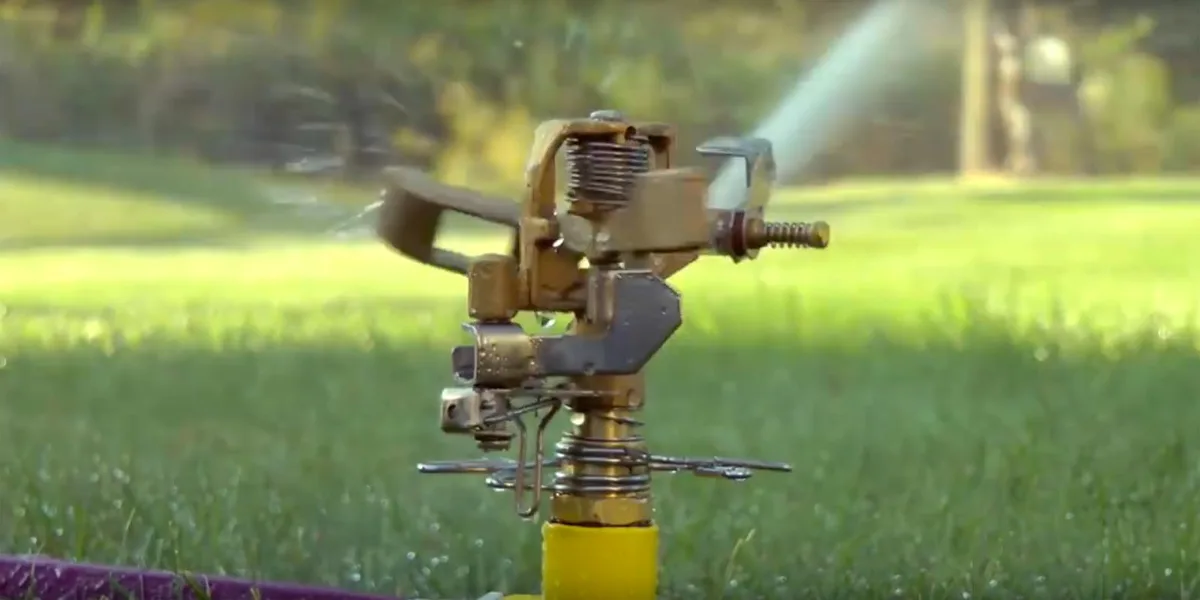 Dramm Colorstorm Impulse Stake Sprinkler Berry - Image 2