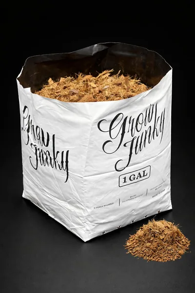 Grow Junky 1 Gallon Prefilled Coco Pots (Box of 20)