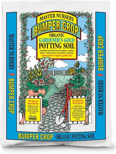 Master Nursery 8qt Gardeners Gold Soil