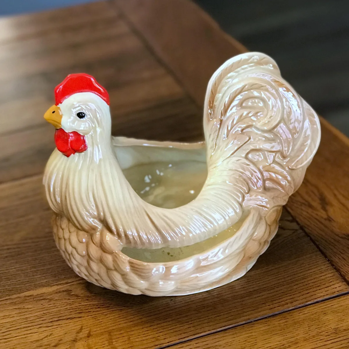 MCarr 16" Chicken Planter Falling Cream - Image 2