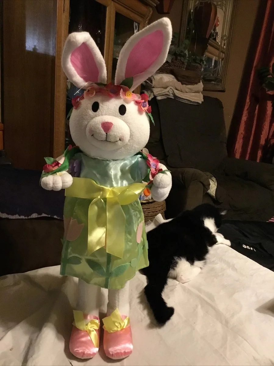 MCarr 19.3" Tall Rabbit Facing Right White - Image 2