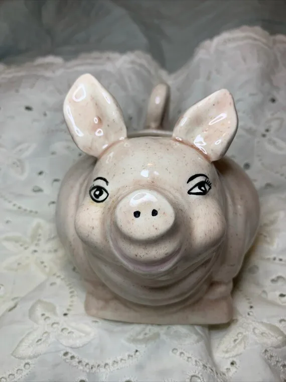MCarr 19" Pig Planter Light Cream - Image 2