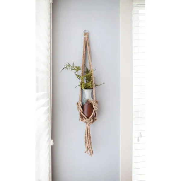 Primitive Natural Knotted Rope Hanger