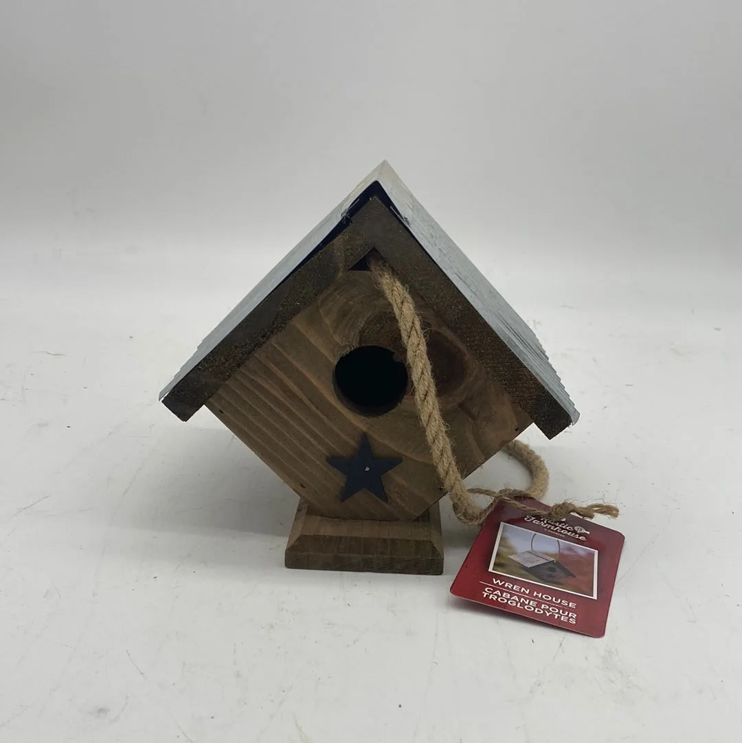 Woodlink Rustic Farmhouse Wren House with Galvanized Roof - Image 2